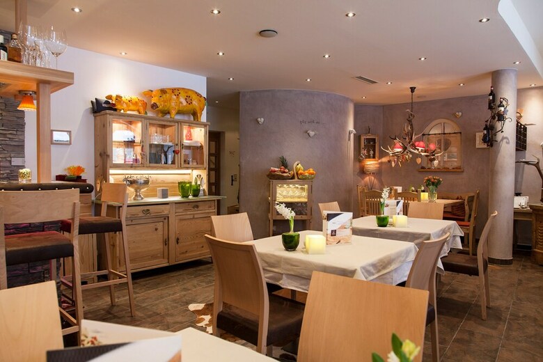 Hotel Am Dorfplatz Suites - Adults Only