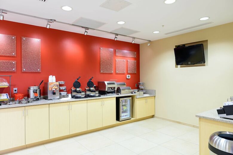 Hotel Towneplace Suites By Marriott Frederick