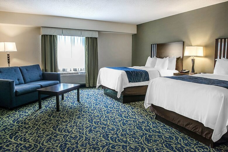 Hotel Comfort Inn & Suites