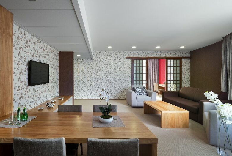 Ovis Hotel
