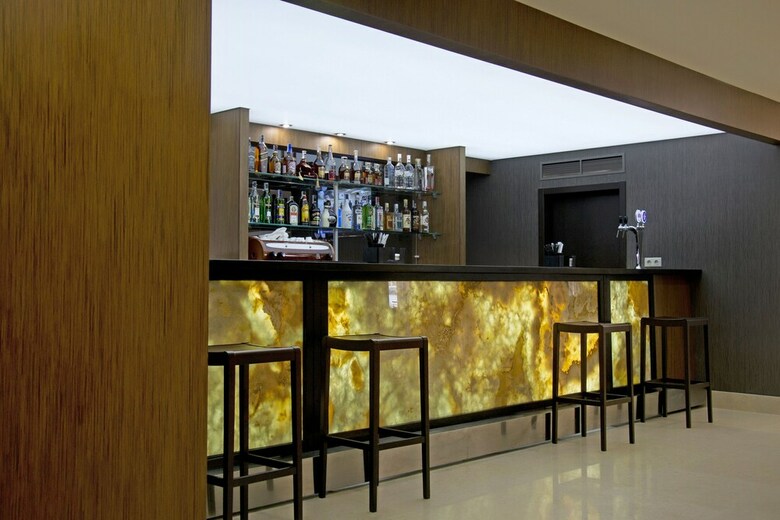 Ovis Hotel