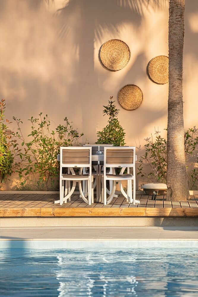 Sea View Hotel & Apartments