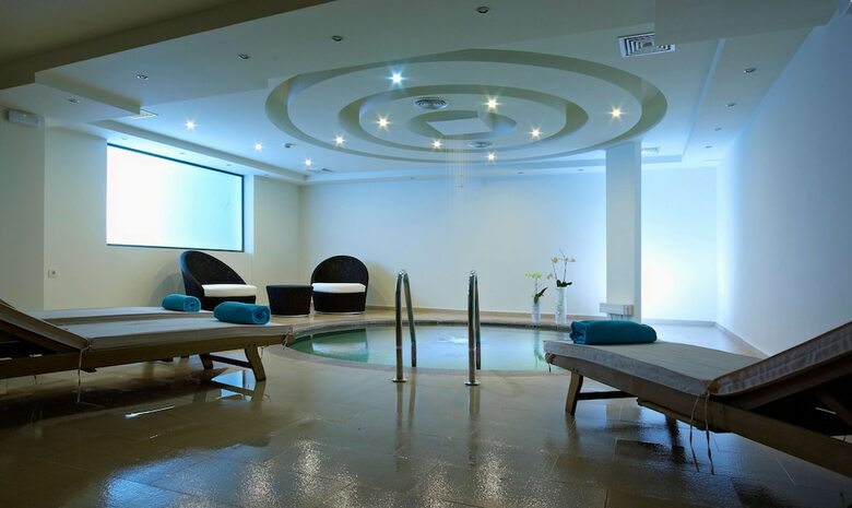 Hotel The Royal Blue