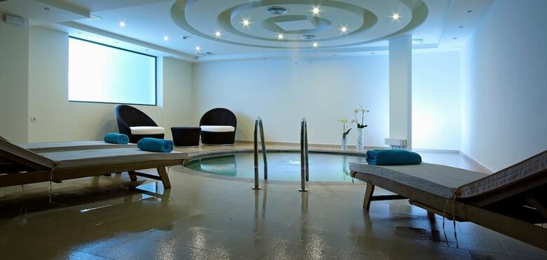 Hotel The Royal Blue