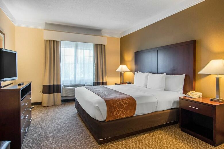 Hotel Comfort Suites Linn County