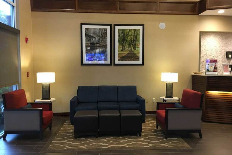 Hotel Comfort Suites Linn County