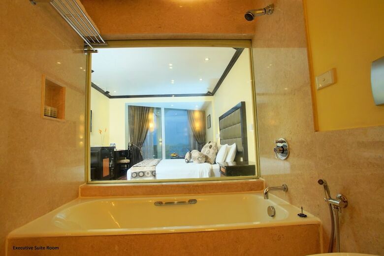 The Gateway Hotel Marine Drive Ernakulam