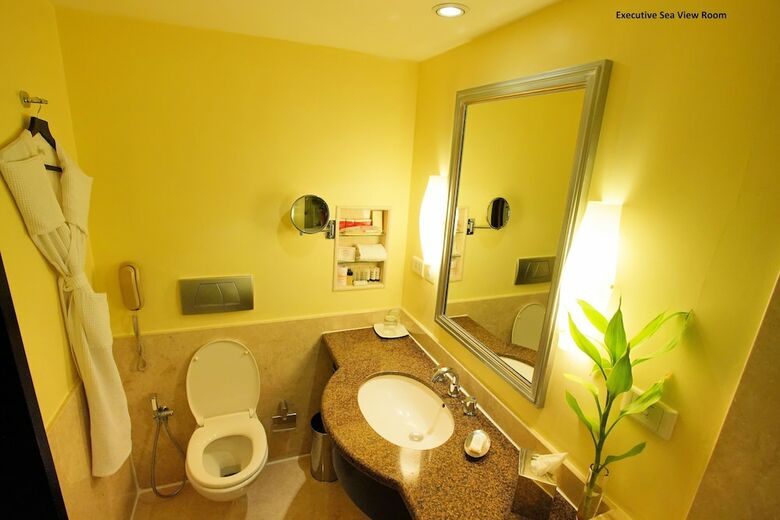 The Gateway Hotel Marine Drive Ernakulam