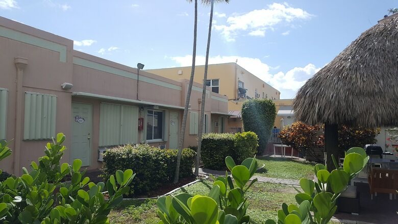 Apartamentos Hollywood Beach Flamingo