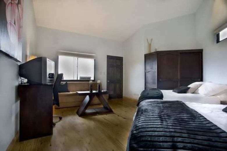 Out Of Bounds Hotel