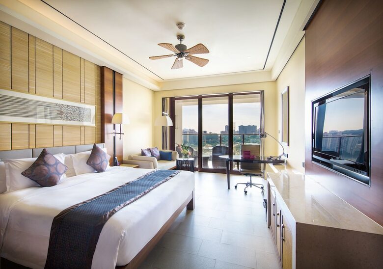 Hotel Crowne Plaza Sanya City Center