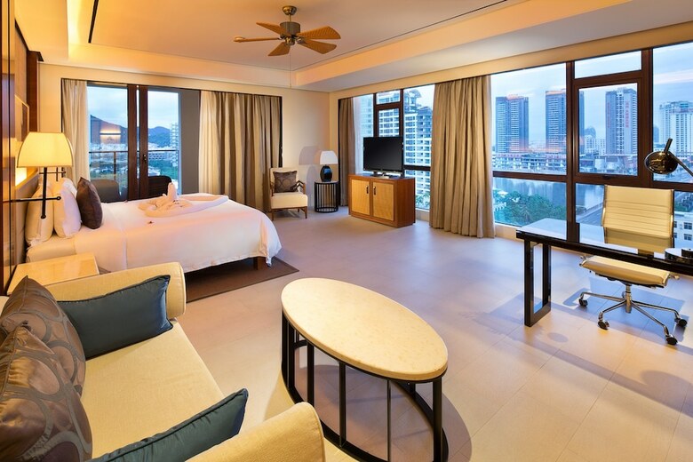 Hotel Crowne Plaza Sanya City Center