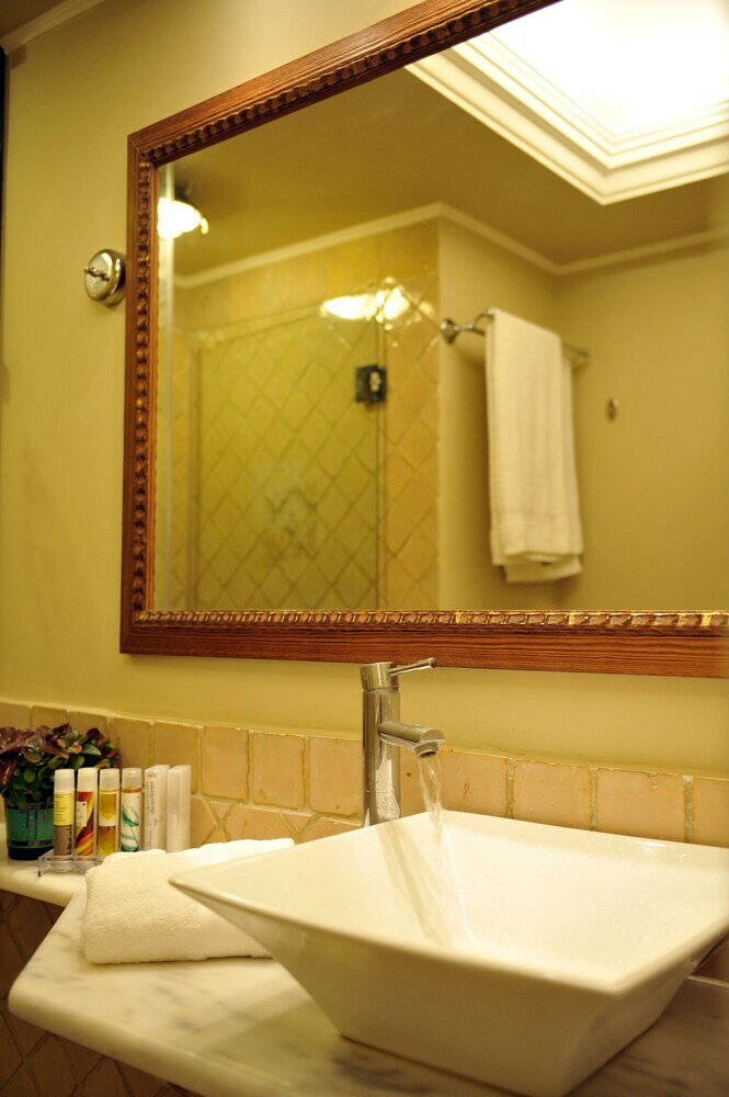 Angelica Boutique Hotel