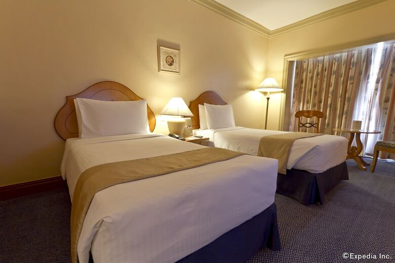 Waterfront Cebu City Hotel & Casino