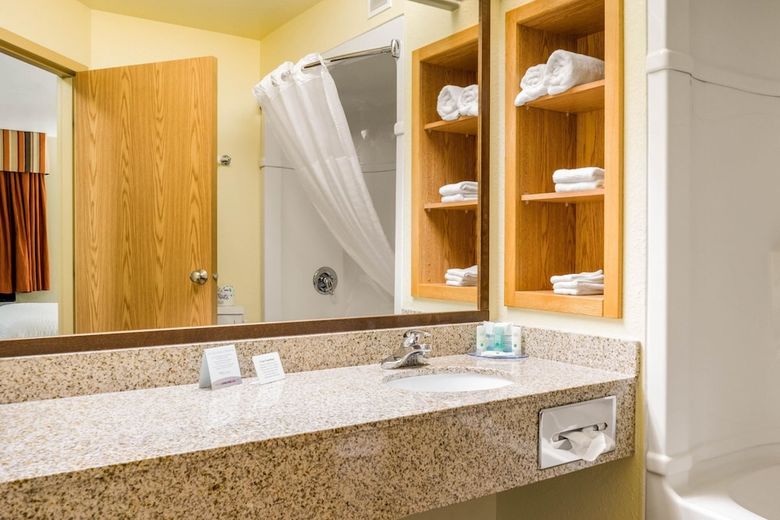 Hotel Quality Inn & Suites