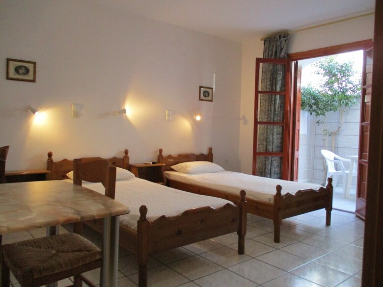 Hotel Kapetanos Rooms