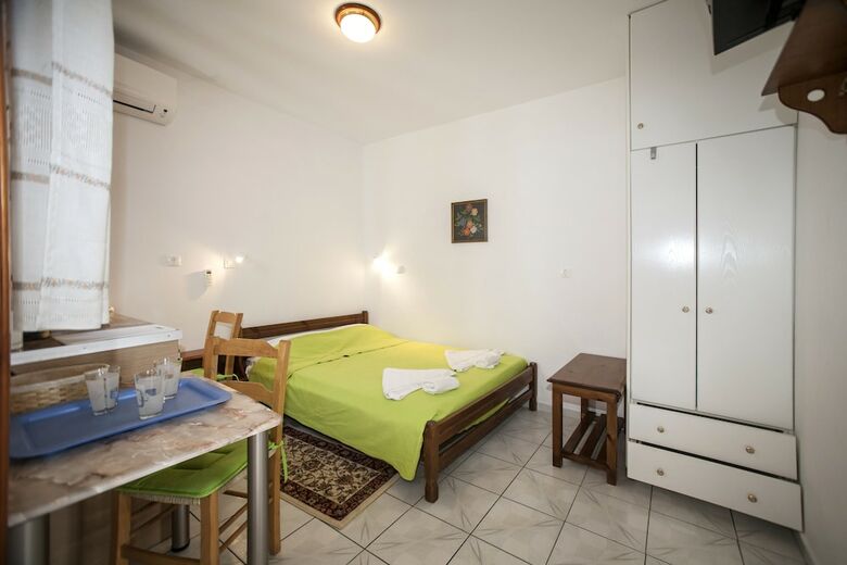 Hotel Kapetanos Rooms