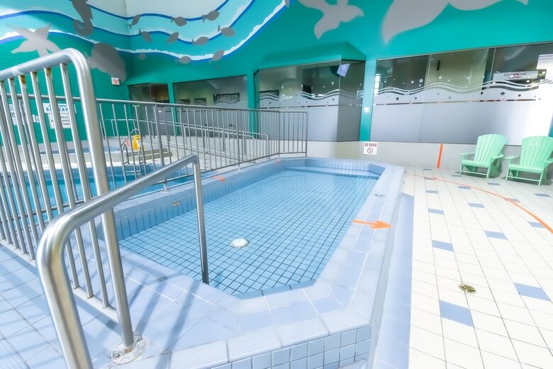 Hotel Canad Inns Destination Centre Transcona