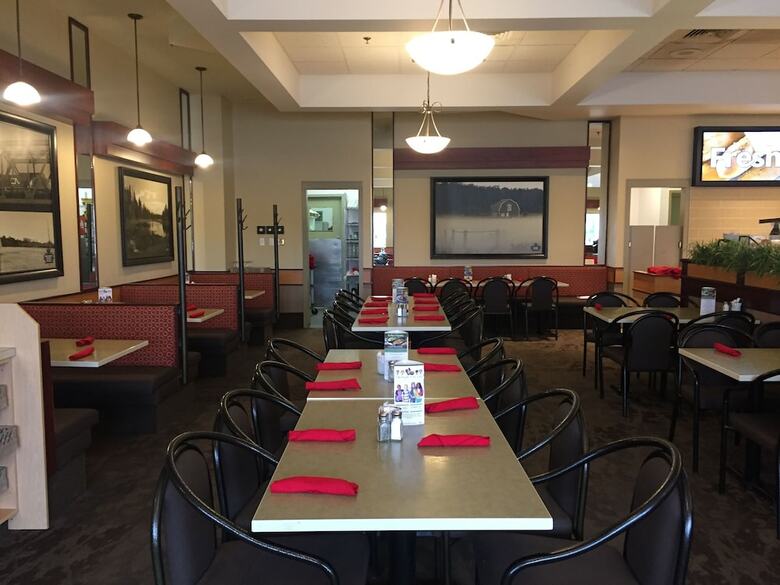 Hotel Canad Inns Destination Centre Transcona