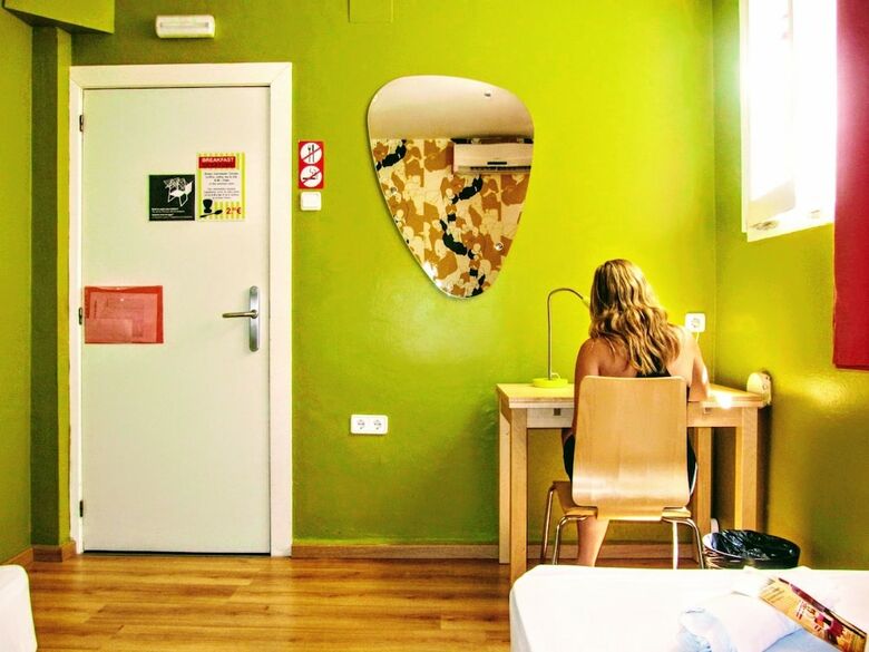 Hostal Yellow Nest Hostel Barcelona