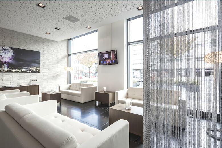 City West Hotel & Restaurant