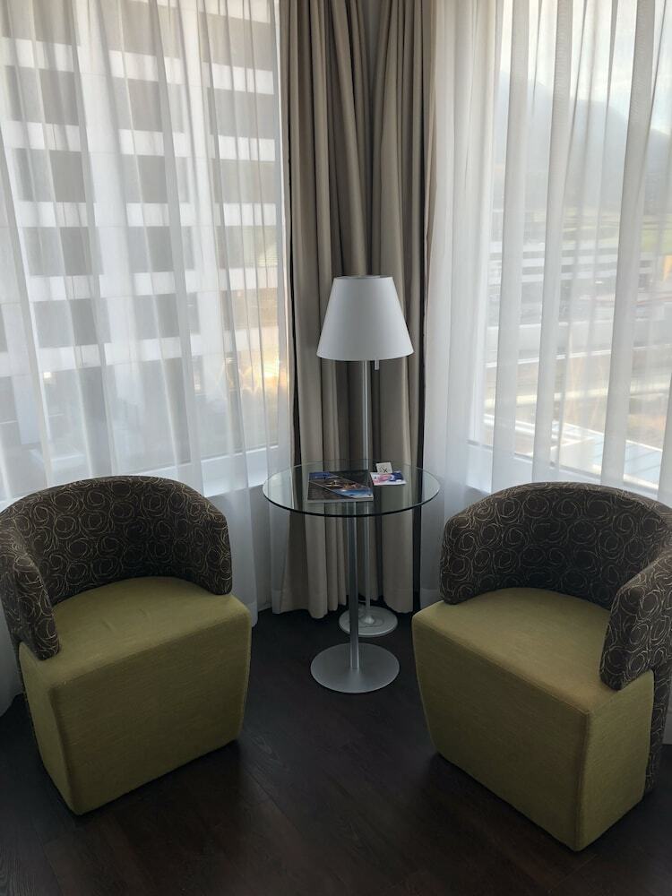 City West Hotel & Restaurant