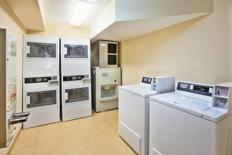 Hotel Towneplace Suites By Marriott Detroit Dearborn