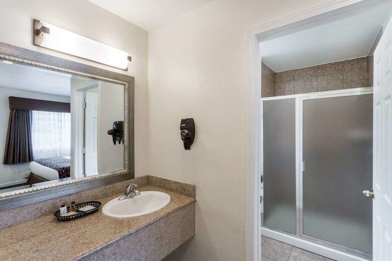 Motel Howard Johnson By Wyndham Berkeley