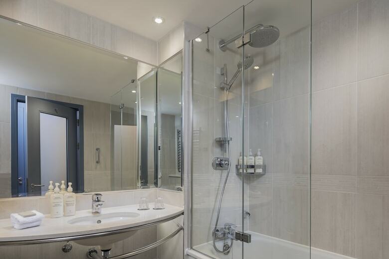 Hotel Voco St David's Cardiff