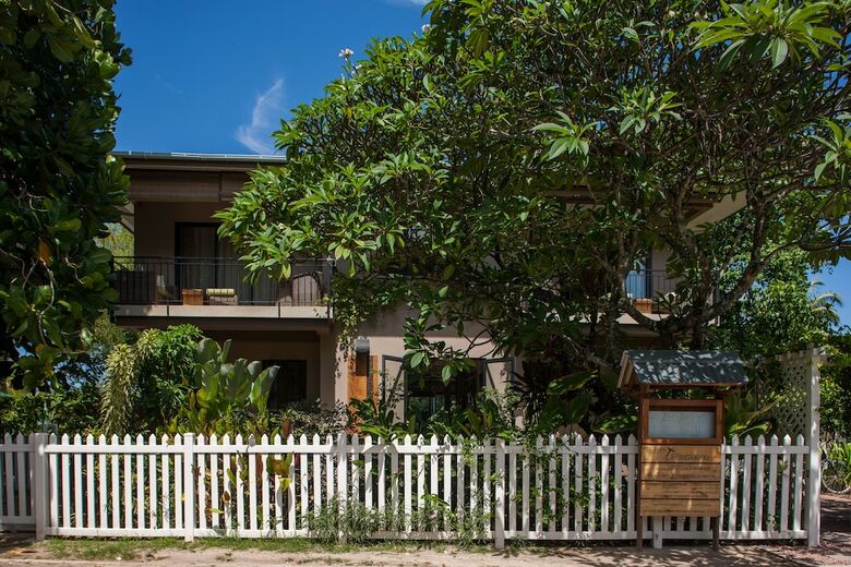 Le Repaire - Boutique Hotel & Restaurant