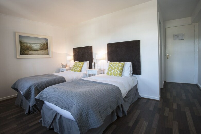 Hotel Maddens Bridge Bar & Guesthouse