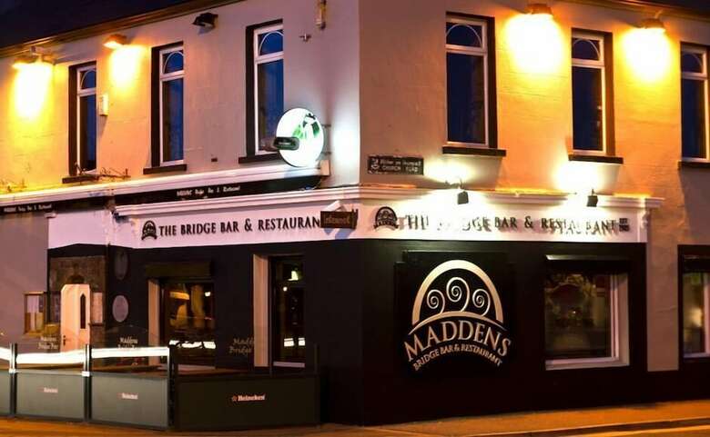 Hotel Maddens Bridge Bar & Guesthouse