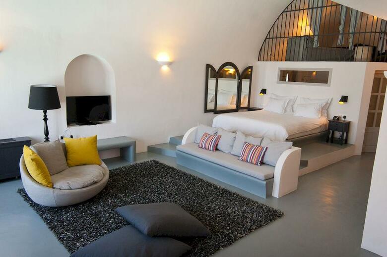 Ambassador Aegean Luxury Hotel And Suites
