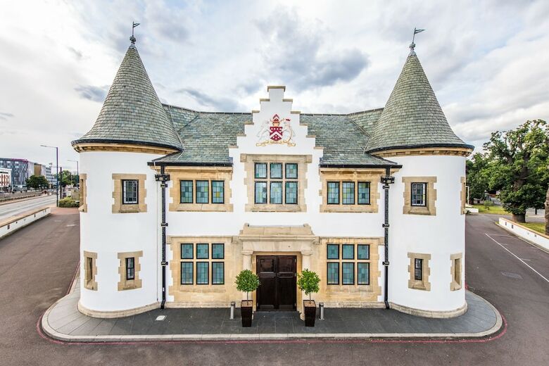 Hotel Doubletree By Hilton London Heathrow Airport