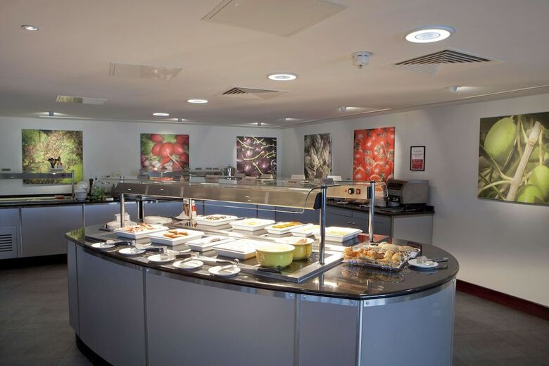 Hotel Doubletree By Hilton London Heathrow Airport