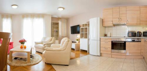 Apartamentos Cro Jet Set On The Beach