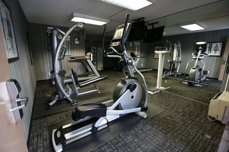 Hotel Ramada By Wyndham Midtown Grand Island
