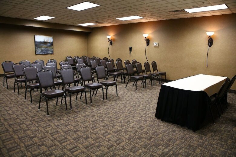 Hotel Ramada By Wyndham Midtown Grand Island