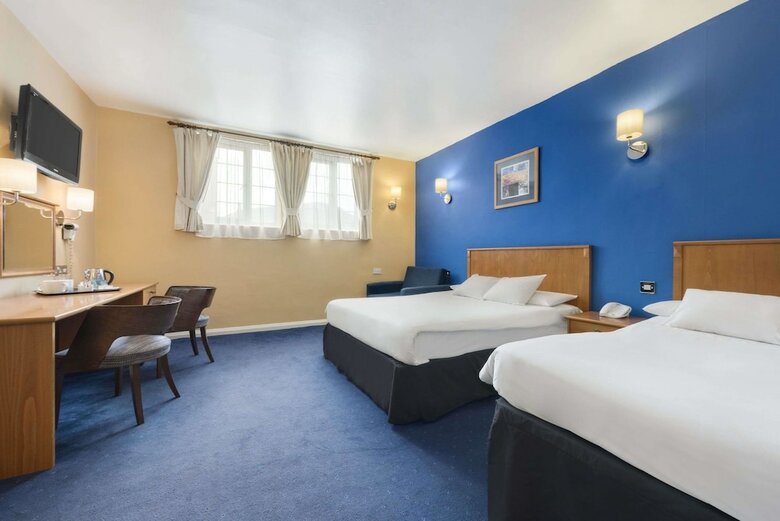 Ramada By Wyndham Loughborough Hotel