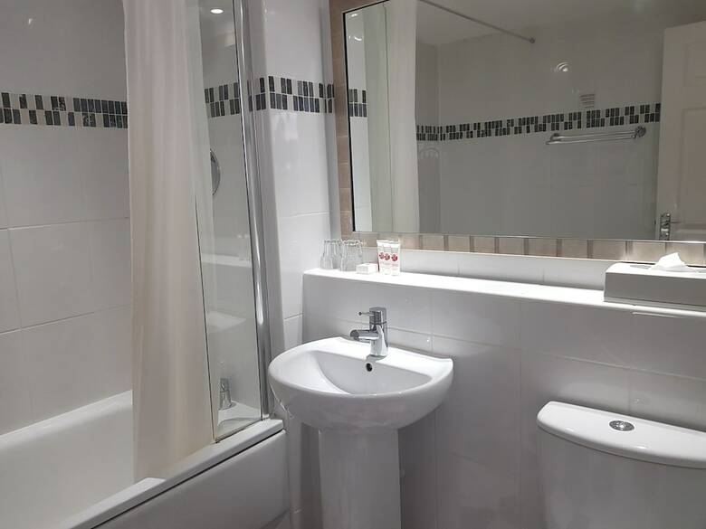 Ramada By Wyndham Loughborough Hotel