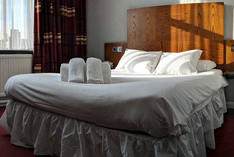 Ramada By Wyndham Loughborough Hotel