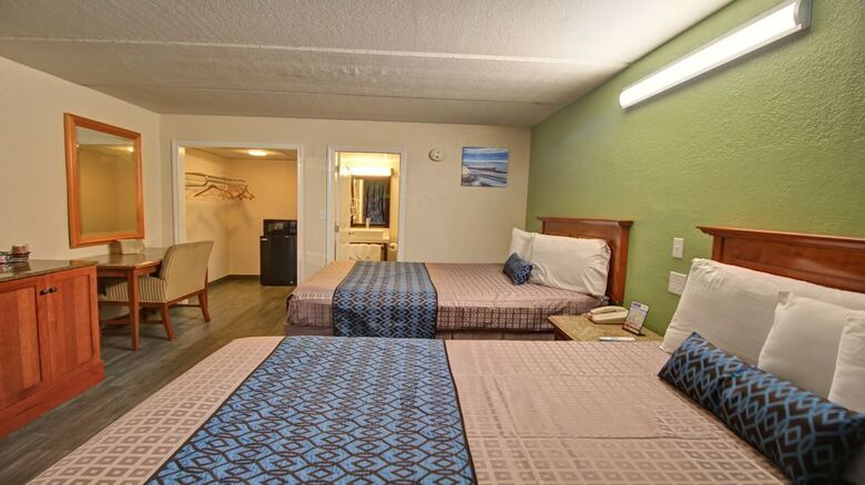 Windwater Hotel & Marina