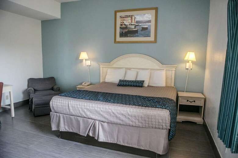 Windwater Hotel & Marina