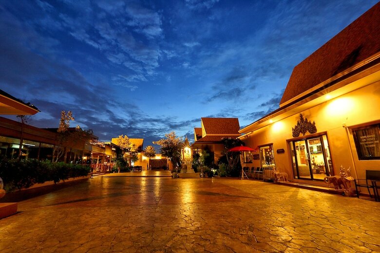 Hotel Ploykhumthong Boutique Resort