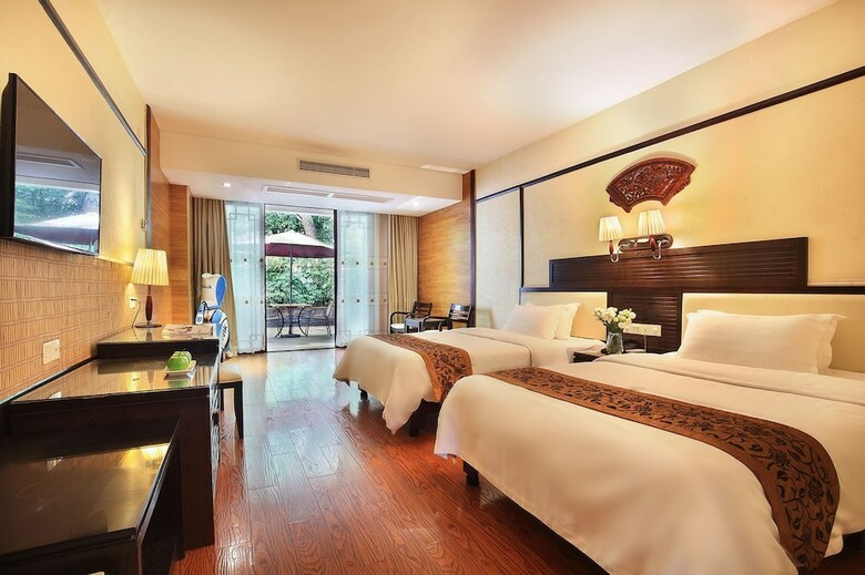 Dongjiang Golf Resort Hotel