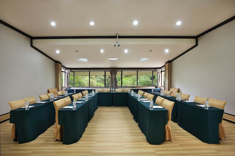 Dongjiang Golf Resort Hotel