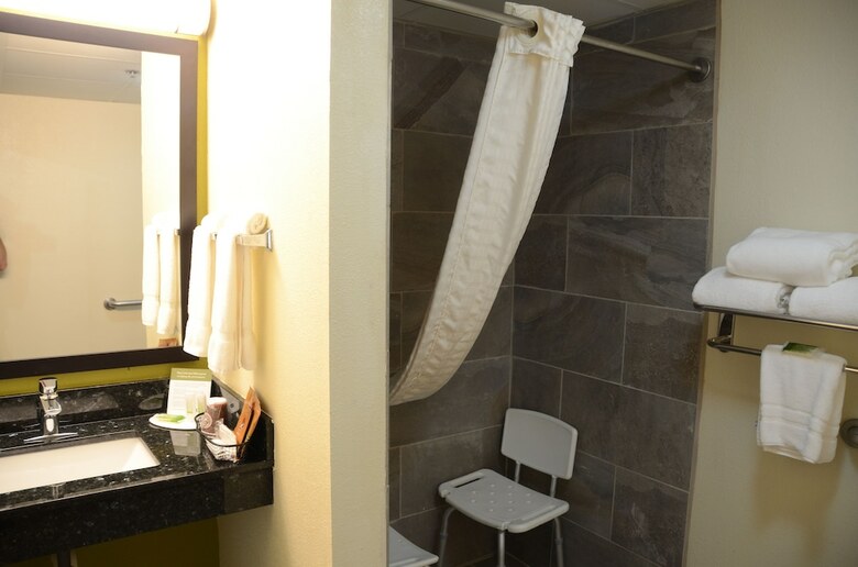 Hotel Americinn By Wyndham West Burlington