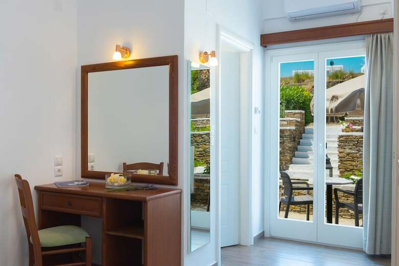 Bed & Breakfast Rooms & Apartments Archontou