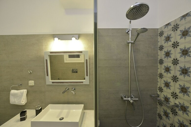 Bed & Breakfast Rooms & Apartments Archontou