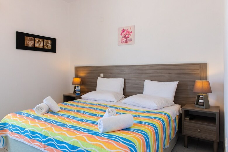 Bed & Breakfast Rooms & Apartments Archontou